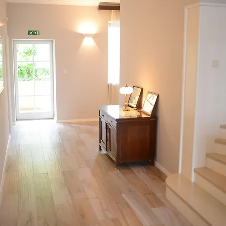 Castanea Bed and breakfast 3*