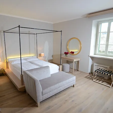 Castanea Bed & Breakfast
