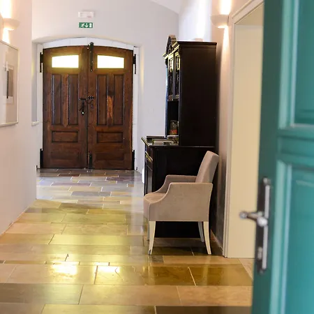 Castanea Bed & Breakfast