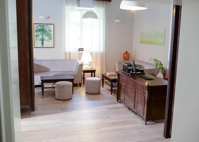 ベッド・アンド・ブレックファスト Castanea 3*